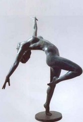Ballerina su un piede '89 bronzo h cm170